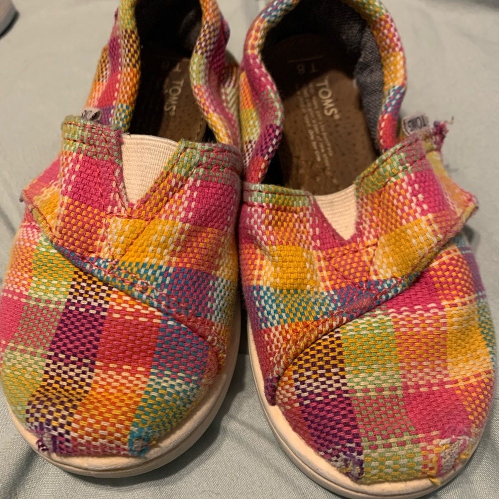 Tom’s plaid Toddler shoes